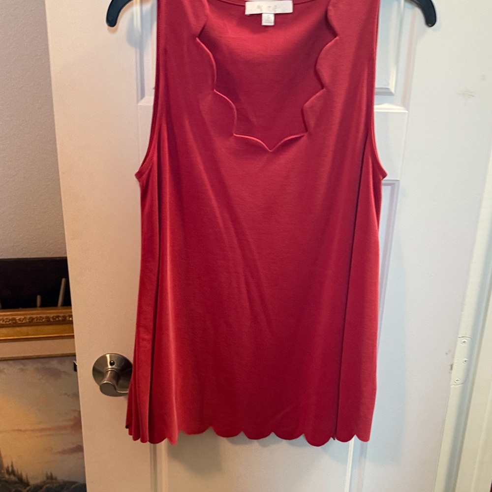 Elegant Red Scalloped Tank Top